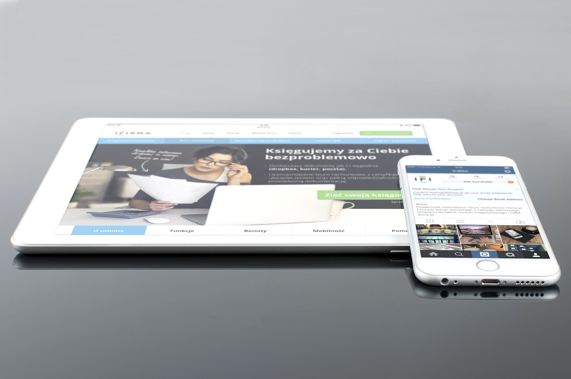 mockup-psd-ipad-iphone-38639.jpeg